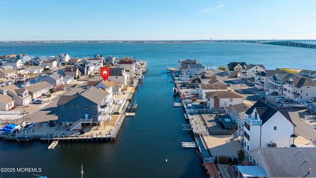 3451 E Lisbon Avenue, Toms River, NJ 08753