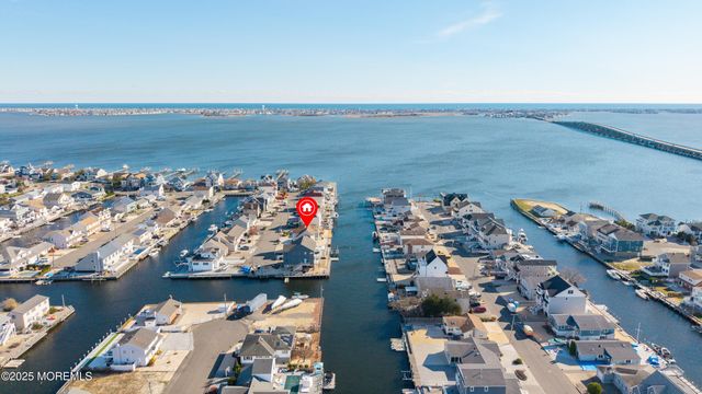 3451 E Lisbon Avenue, Toms River, NJ 08753