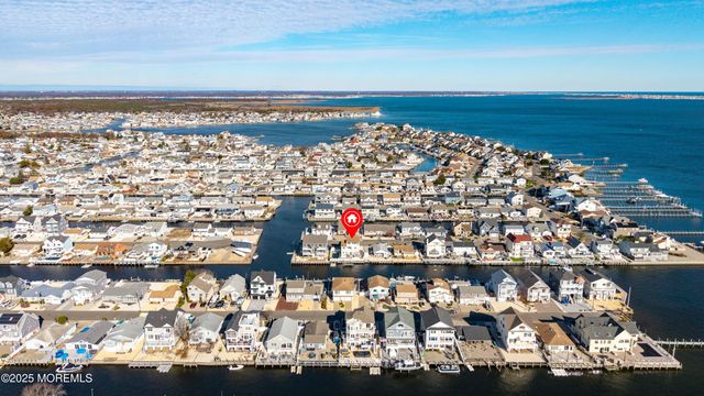 3451 E Lisbon Avenue, Toms River, NJ 08753