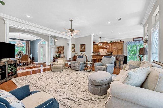 1090 Riley Road, Whitesboro, TX 76273