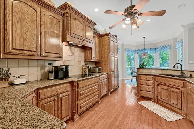1090 Riley Road, Whitesboro, TX 76273