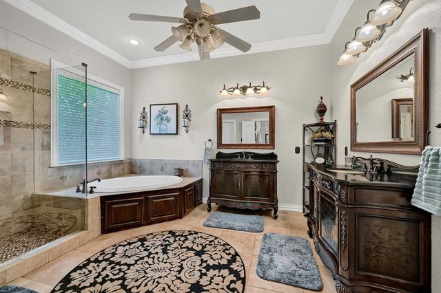 1090 Riley Road, Whitesboro, TX 76273