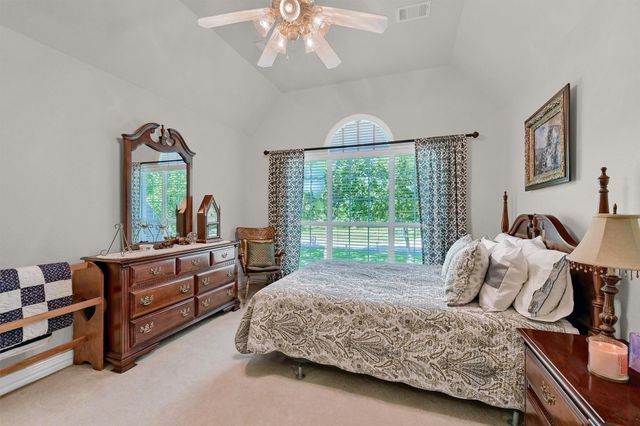1090 Riley Road, Whitesboro, TX 76273