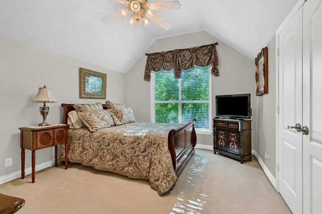 1090 Riley Road, Whitesboro, TX 76273