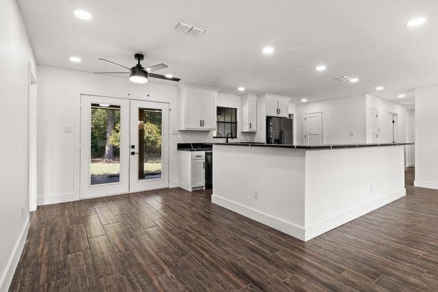 701 Ferguson Trail, Scroggins, TX 75480