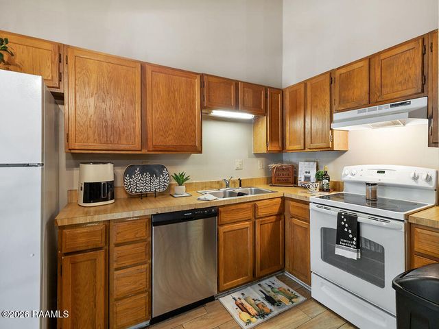 100 Teal Lane 7, Lafayette, LA 70507