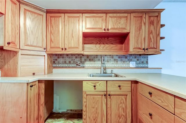 200 MERES BOULEVARD 11, Tarpon Springs, FL 34689