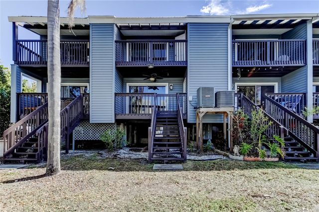 200 MERES BOULEVARD 11, Tarpon Springs, FL 34689