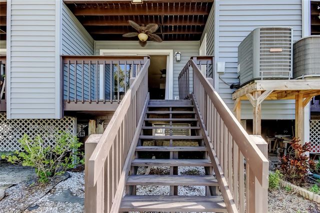 200 MERES BOULEVARD 11, Tarpon Springs, FL 34689