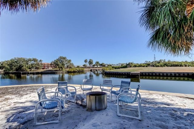 200 MERES BOULEVARD 11, Tarpon Springs, FL 34689