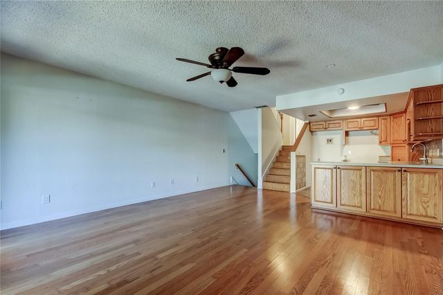 200 MERES BOULEVARD 11, Tarpon Springs, FL 34689