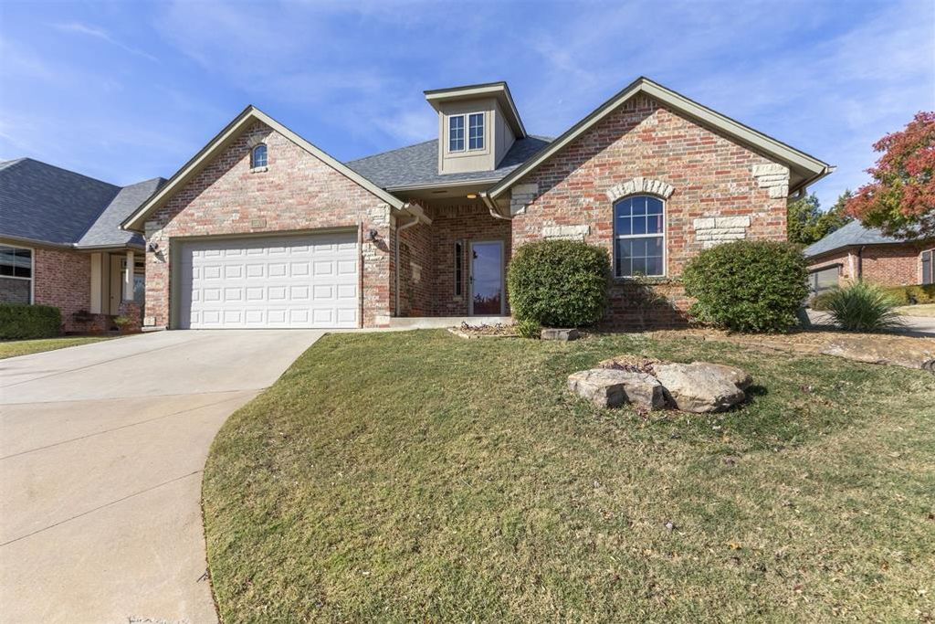 3901 Cottage Lane, Edmond, OK 73013