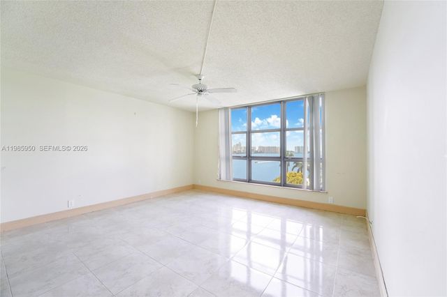 19101 NE 36th Court 705, Aventura, FL 33180