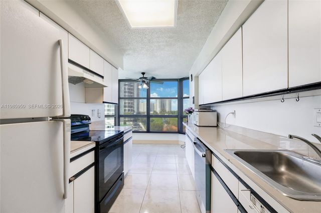 19101 NE 36th Court 705, Aventura, FL 33180