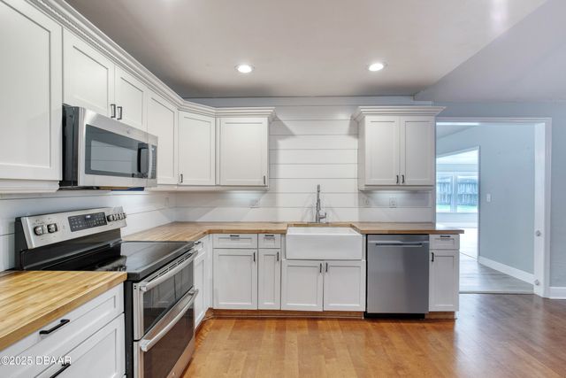 1245 Thomas Drive, Port Orange, FL 32129