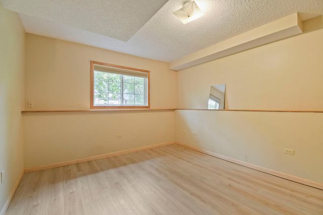 709 74th Avenue N, Brooklyn Park, MN 55444