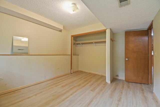 709 74th Avenue N, Brooklyn Park, MN 55444