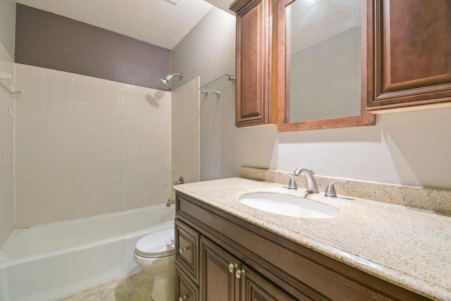 709 74th Avenue N, Brooklyn Park, MN 55444