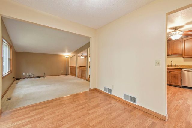 709 74th Avenue N, Brooklyn Park, MN 55444