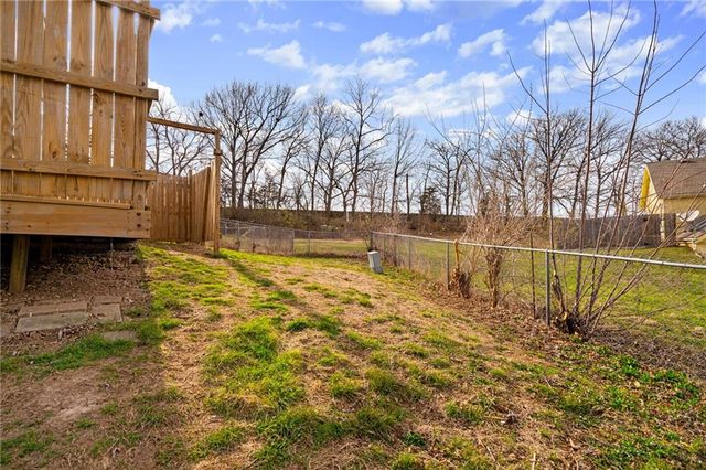 9526 W 78th Street, Overland Park, KS 66204