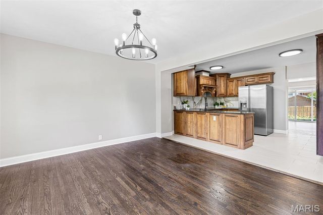7356 Dorset Avenue, St Louis, MO 63130