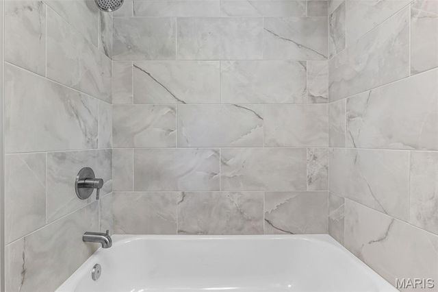 7356 Dorset Avenue, St Louis, MO 63130