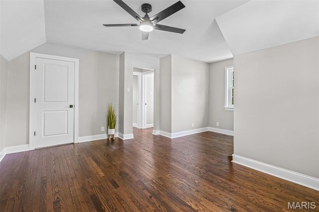 7356 Dorset Avenue, St Louis, MO 63130