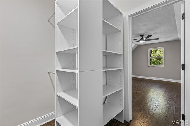 7356 Dorset Avenue, St Louis, MO 63130