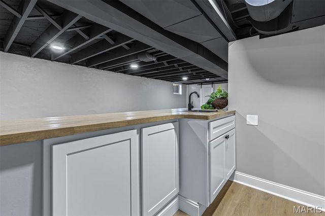 7356 Dorset Avenue, St Louis, MO 63130