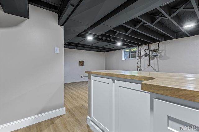 7356 Dorset Avenue, St Louis, MO 63130