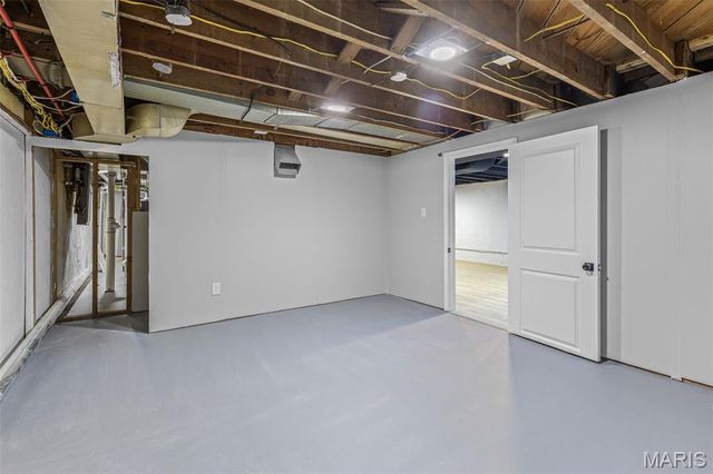 7356 Dorset Avenue, St Louis, MO 63130