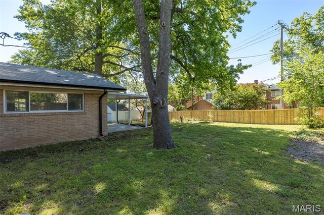7356 Dorset Avenue, St Louis, MO 63130