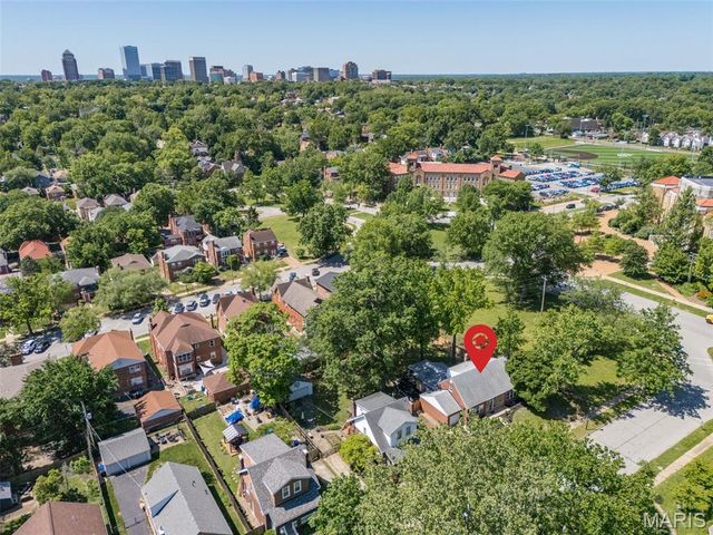7356 Dorset Avenue, St Louis, MO 63130