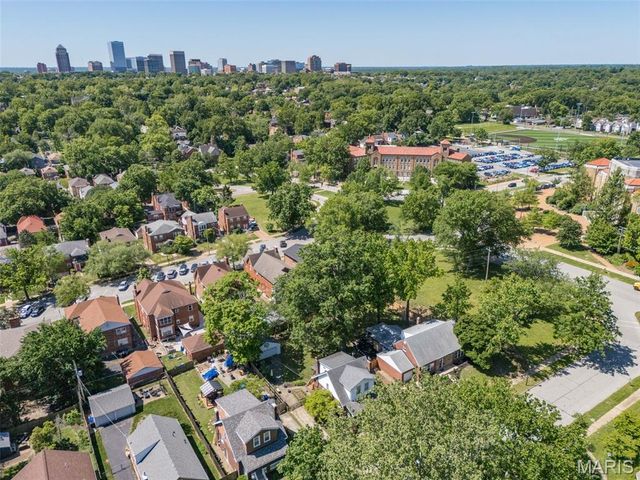 7356 Dorset Avenue, St Louis, MO 63130