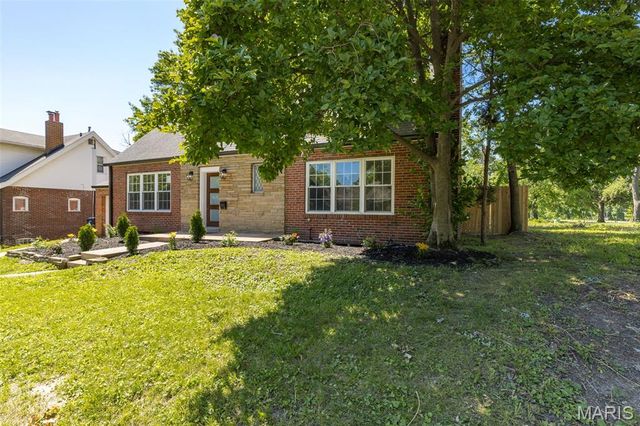 7356 Dorset Avenue, St Louis, MO 63130