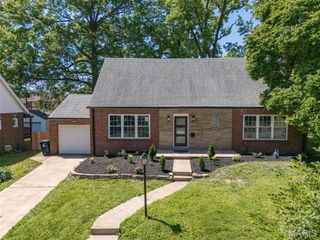 7356 Dorset Avenue, St Louis, MO 63130