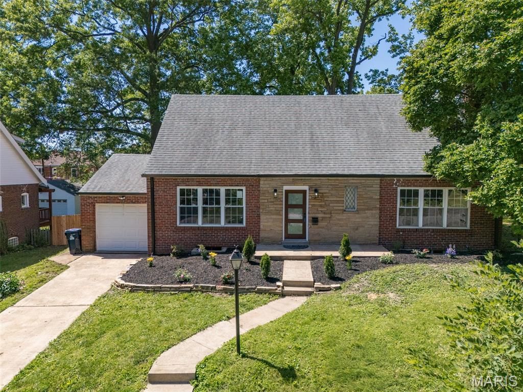 7356 Dorset Avenue, St Louis, MO 63130