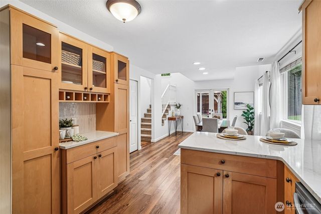 19103 SE 47th Place, Issaquah, WA 98027
