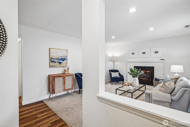 19103 SE 47th Place, Issaquah, WA 98027