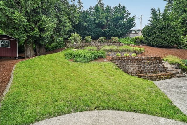 19103 SE 47th Place, Issaquah, WA 98027