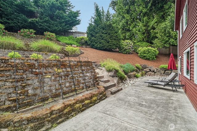 19103 SE 47th Place, Issaquah, WA 98027