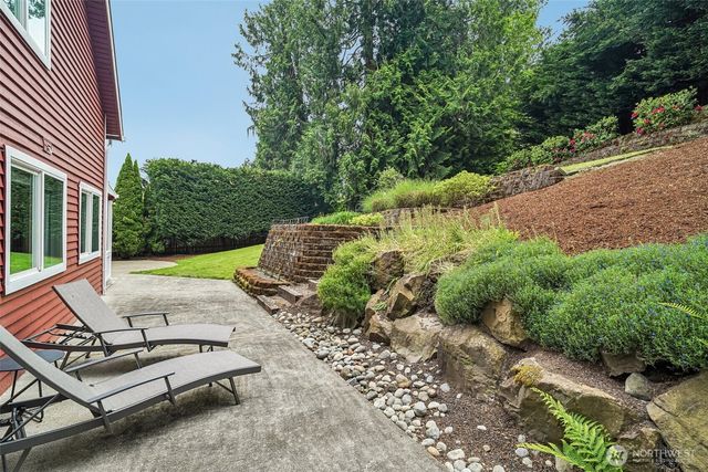 19103 SE 47th Place, Issaquah, WA 98027