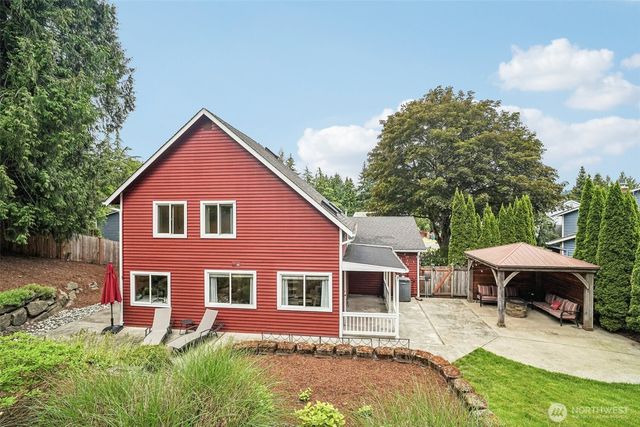 19103 SE 47th Place, Issaquah, WA 98027