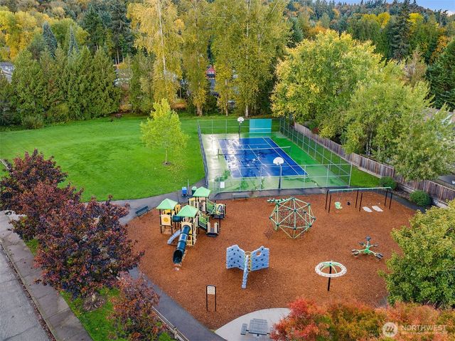 19103 SE 47th Place, Issaquah, WA 98027