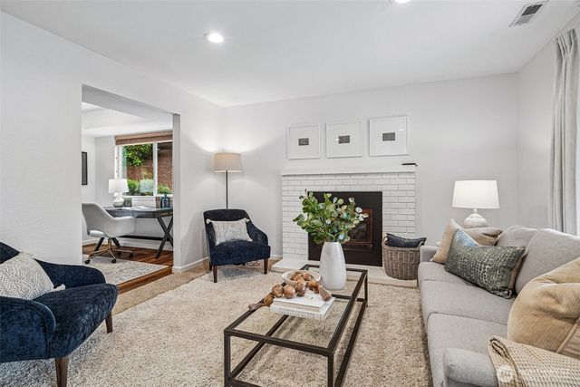 19103 SE 47th Place, Issaquah, WA 98027