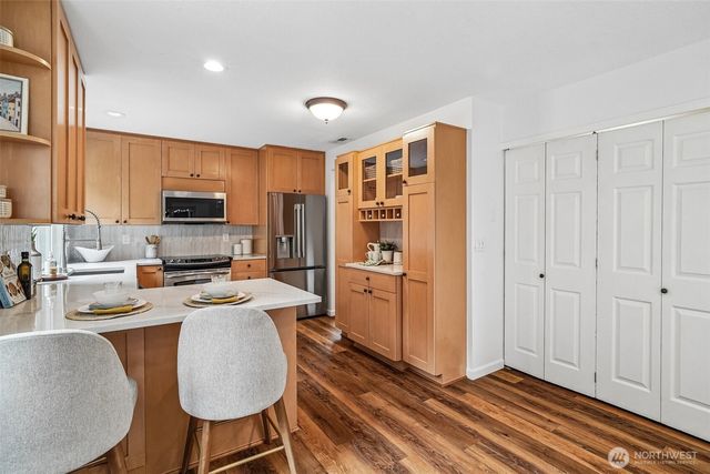 19103 SE 47th Place, Issaquah, WA 98027