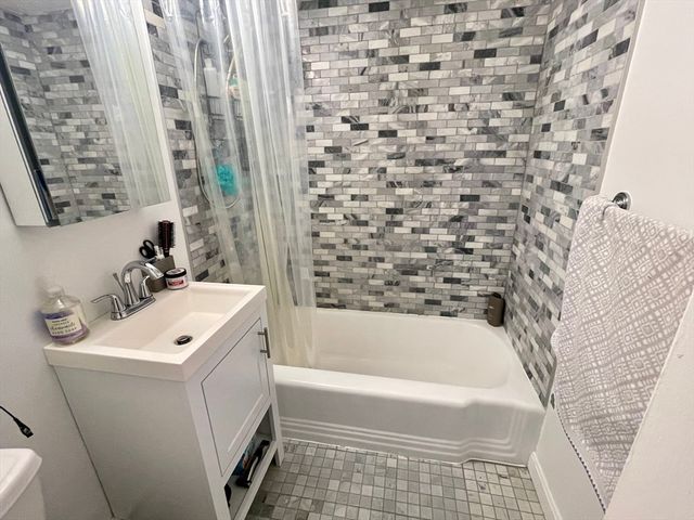 50 Green Street 109, Brookline, MA 02446