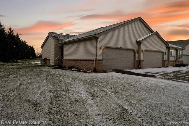 21000 Wilson Street, Grand Blanc, MI 48439