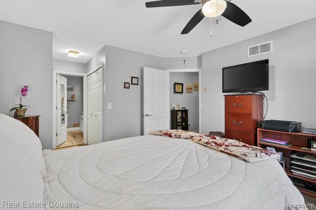 21000 Wilson Street, Grand Blanc, MI 48439