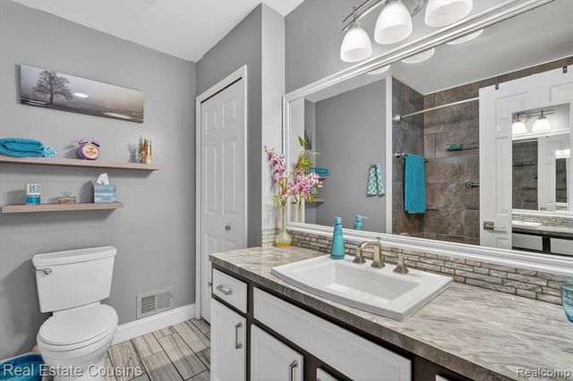 21000 Wilson Street, Grand Blanc, MI 48439